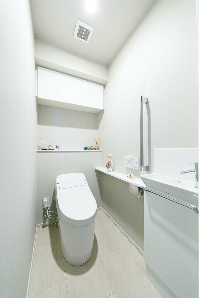 トイレは新品に交換