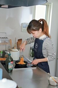 パスタやちぎりパンもスキレットで。