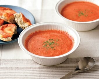 レンチンするだけトマトスープ。パンにも合います