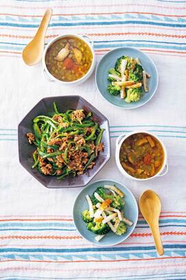 糖質控えめのチンジャオロースー献立。緑野菜たっぷりでヘルシー