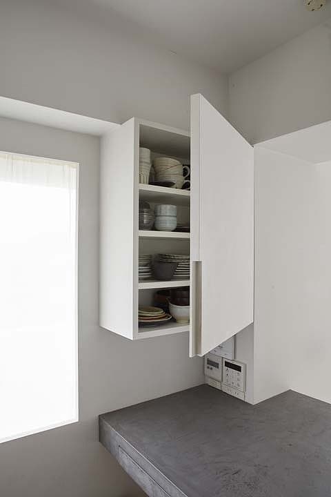 壁厚差を活用した食器棚