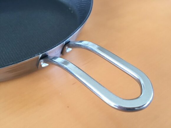 ニトリの1人用フライパン 小鍋が便利すぎ 家族がいても持つべきなワケ Esseonline エッセ オンライン