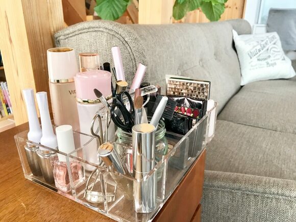 気分に合わせて好きな場所でメイクする