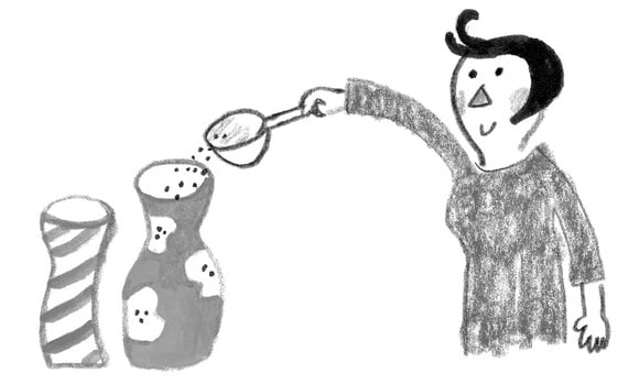 保存容器のにおいや花ビンのヌメリは塩で落とす