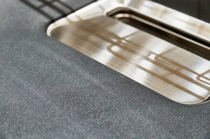 スゴピカ素材を採用したシンク内