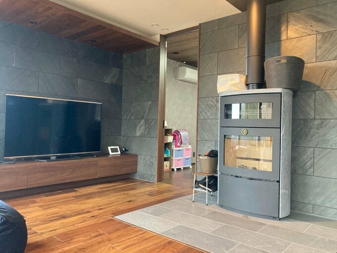 LDKから子ども部屋を見る