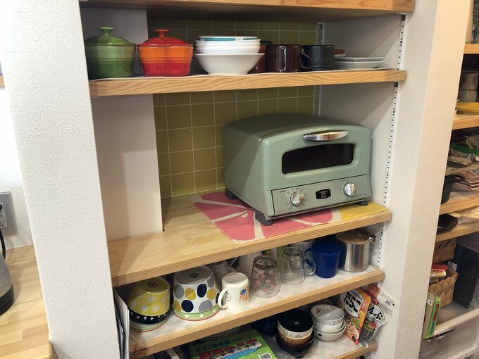 食器棚のトースター