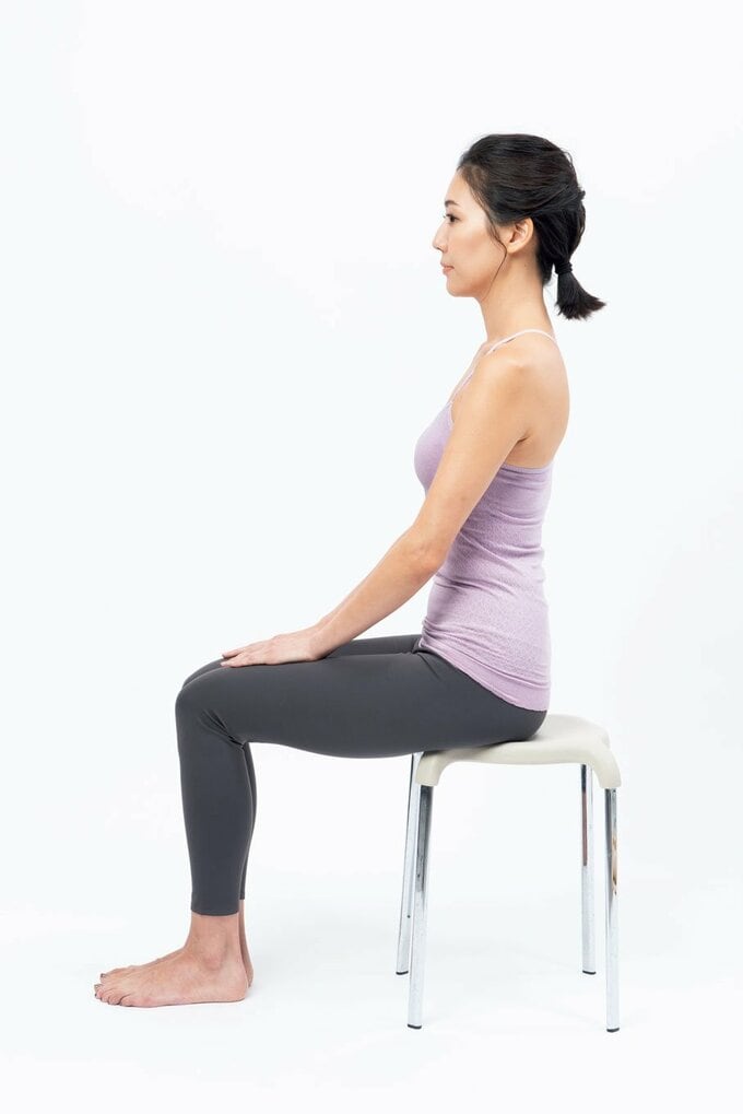 背中まっすぐ横向き