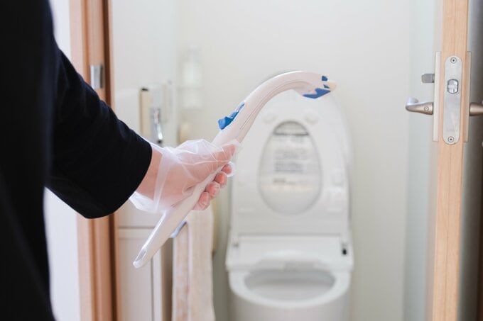 トイレ掃除をしているところ
