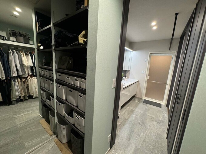 クローゼットとランドリースペース