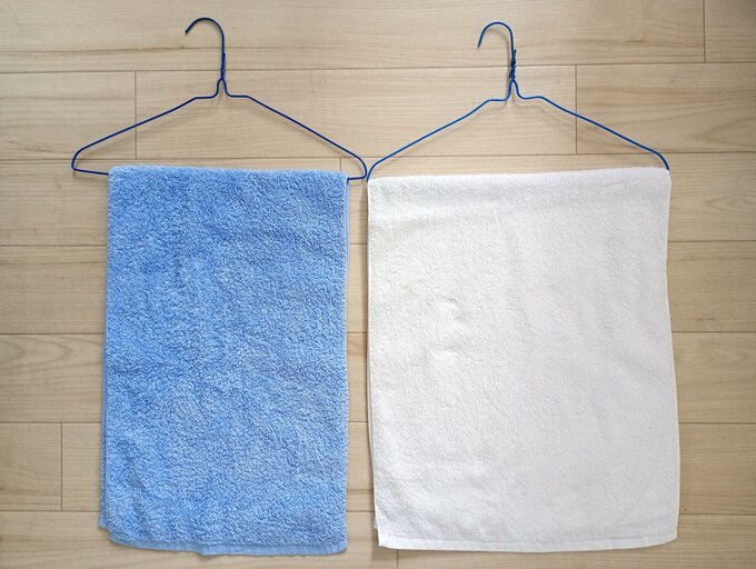 普通のハンガーにおさまるサイズ