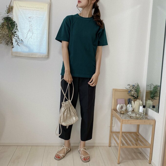 クルーネックTシャツ