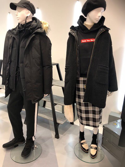 リバーシブルボアノーカラージャケット