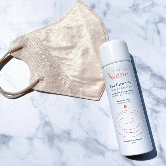 マスクと化粧水