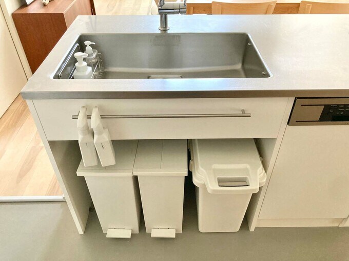 シンク下のゴミ箱置き場