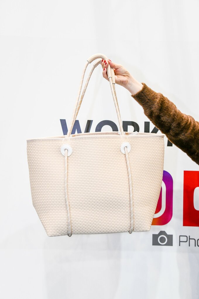 「SBRトートバッグ」ホワイト 2,900円