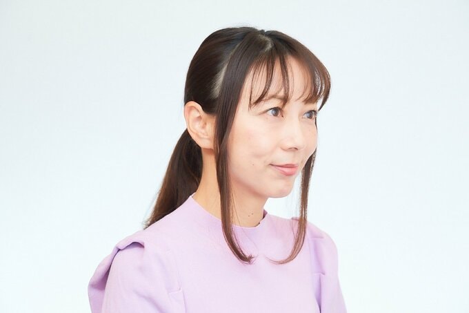女性の横顔