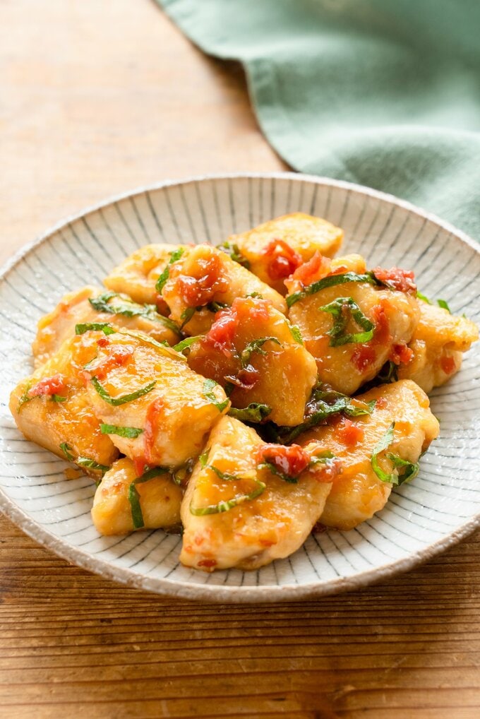 鶏胸肉の梅しそ照り焼き