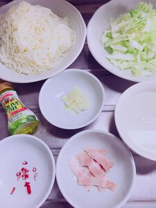 キャベツの下の謎の白い液体は、そうめんのゆで汁