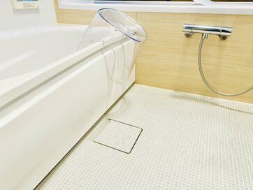 “ゴシゴシ”はカビの思うつぼ。洗剤の潜在能力を理解して、ラクちんお風呂掃除