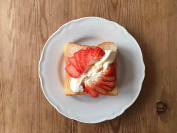 イチゴやバナナで！華やかフルーツトーストのつくり方