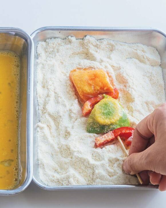 おからパウダーに串