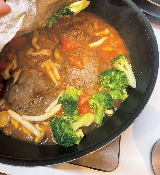 煮込みハンバーグ