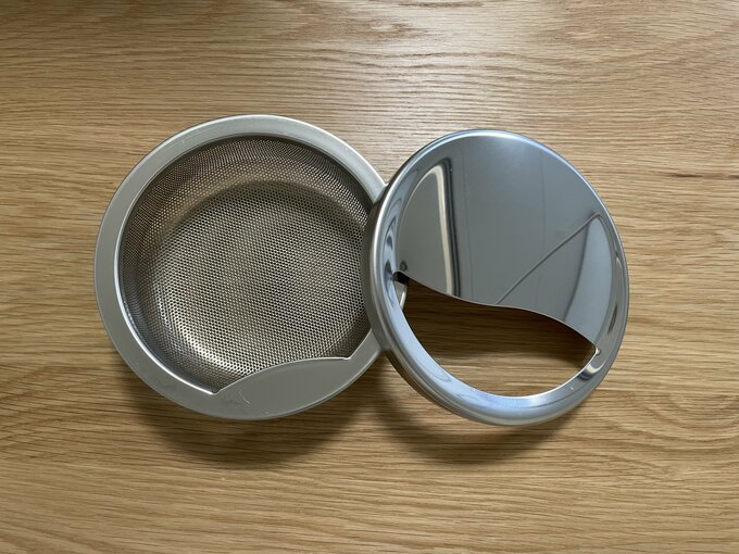 ゴミ受けとフタ