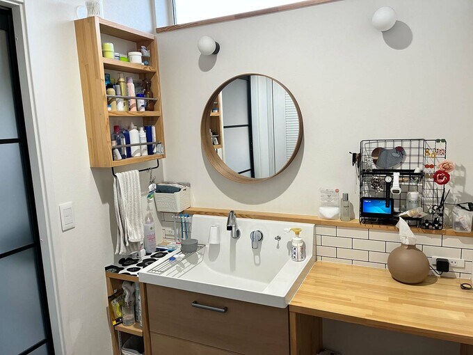 洗面台の造作棚