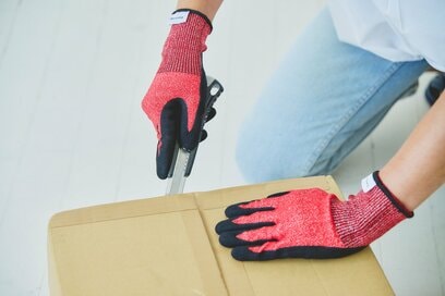 切り傷などのケガから手を守る「すごい手袋」。本当に優秀なのか徹底レポート