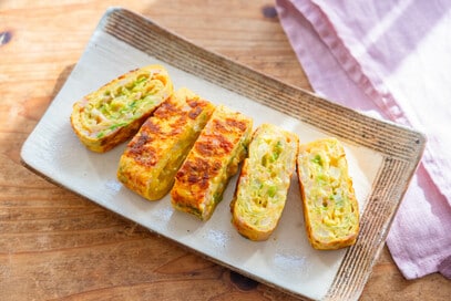 春キャベツたっぷり「卵焼き」。ふんわり食感でお弁当にもうれしい