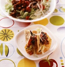 ギョーザの皮を使ってトルティーヤが簡単にできた！タコス風スパイスポーク