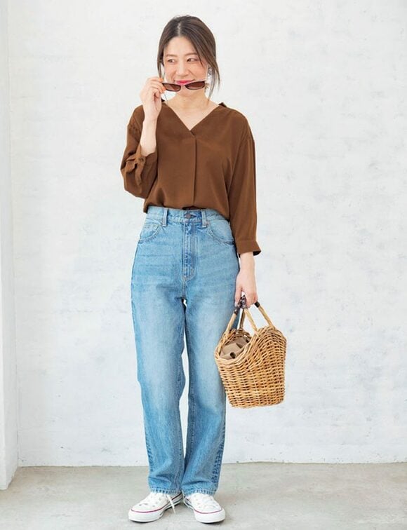 茶色ブラウスデニム