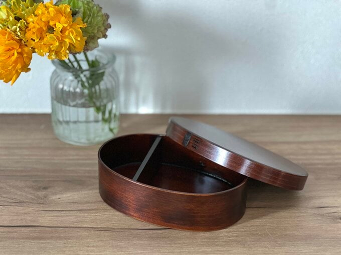 お弁当箱の画像