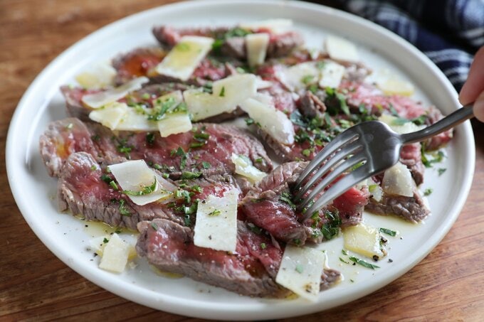 ステーキ肉のタリアータ完成