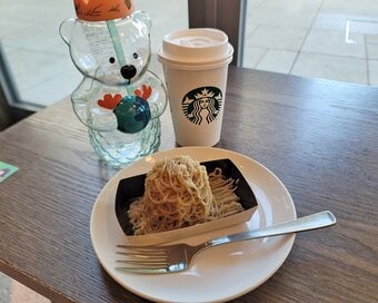 スタバの「秋限定フード」が見逃せない。スイーツからサンドまで大豊作