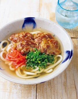 豚こまをギュッ！で簡単。包丁使わない「ソーキそば風うどん」