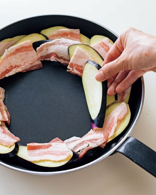 豚バラとナスのフライパン蒸し