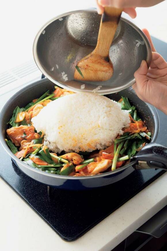 フライパンにご飯