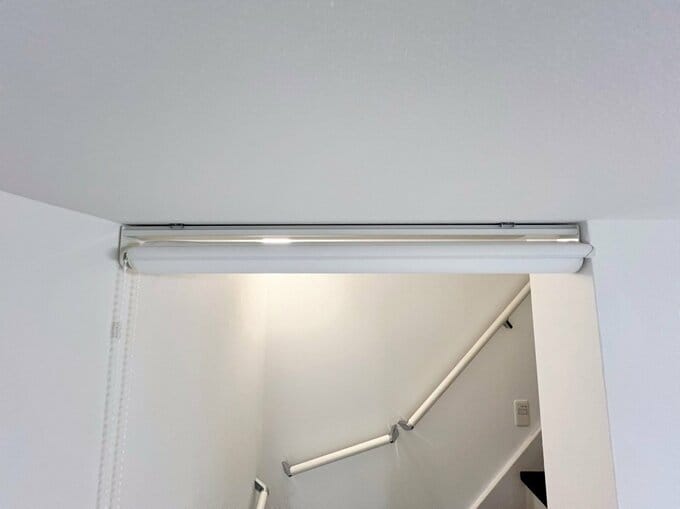 ロールスクリーンのブラケット