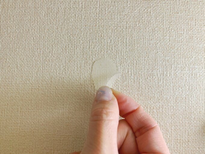 壁紙用フック　はがす