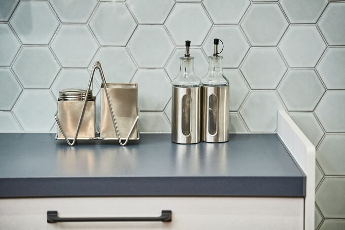 シルバー系の調味料入れもよく映えます