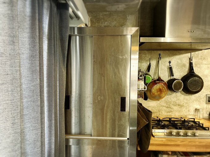 ヤフオクで購入した業務用食器棚