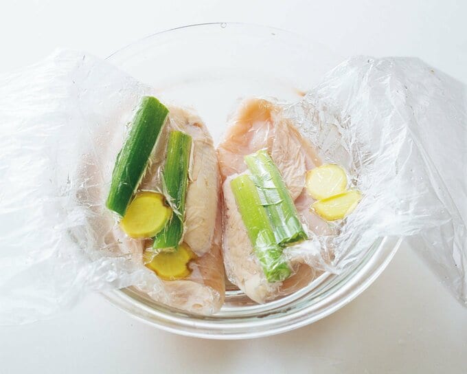 ボウルにネギお肉