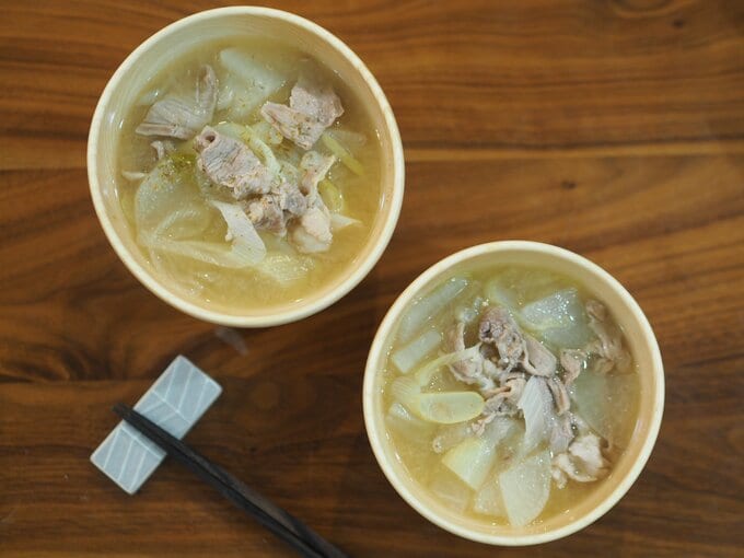 豚肉と大根とネギのシンプル豚汁