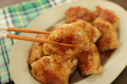 新タマネギで楽しむ「肉巻き」おかず。あえて“豚ロース”を使って上品に仕上げる