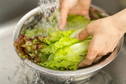 レタスは1回だけ洗う！料理のハードルを下げる5つのワザ