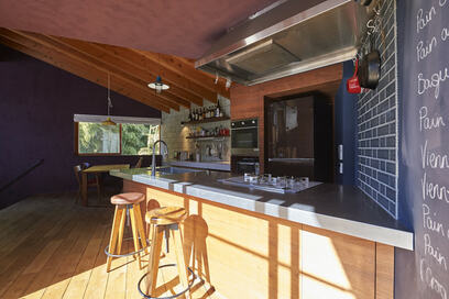 【注文住宅事例】フランス育ちの妻が街に開いた小さなベーカリー