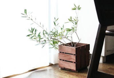 100均のウッドパネルで「プランターカバー」を簡単おしゃれにDIY