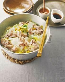 家族が喜ぶ「白菜と豚バラの重ね蒸し」。白菜3日で使いきりレシピ＜1日目＞